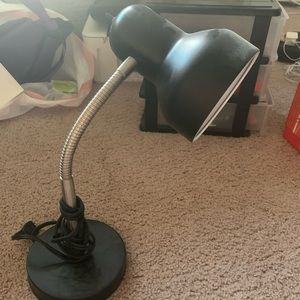 Desk lamp